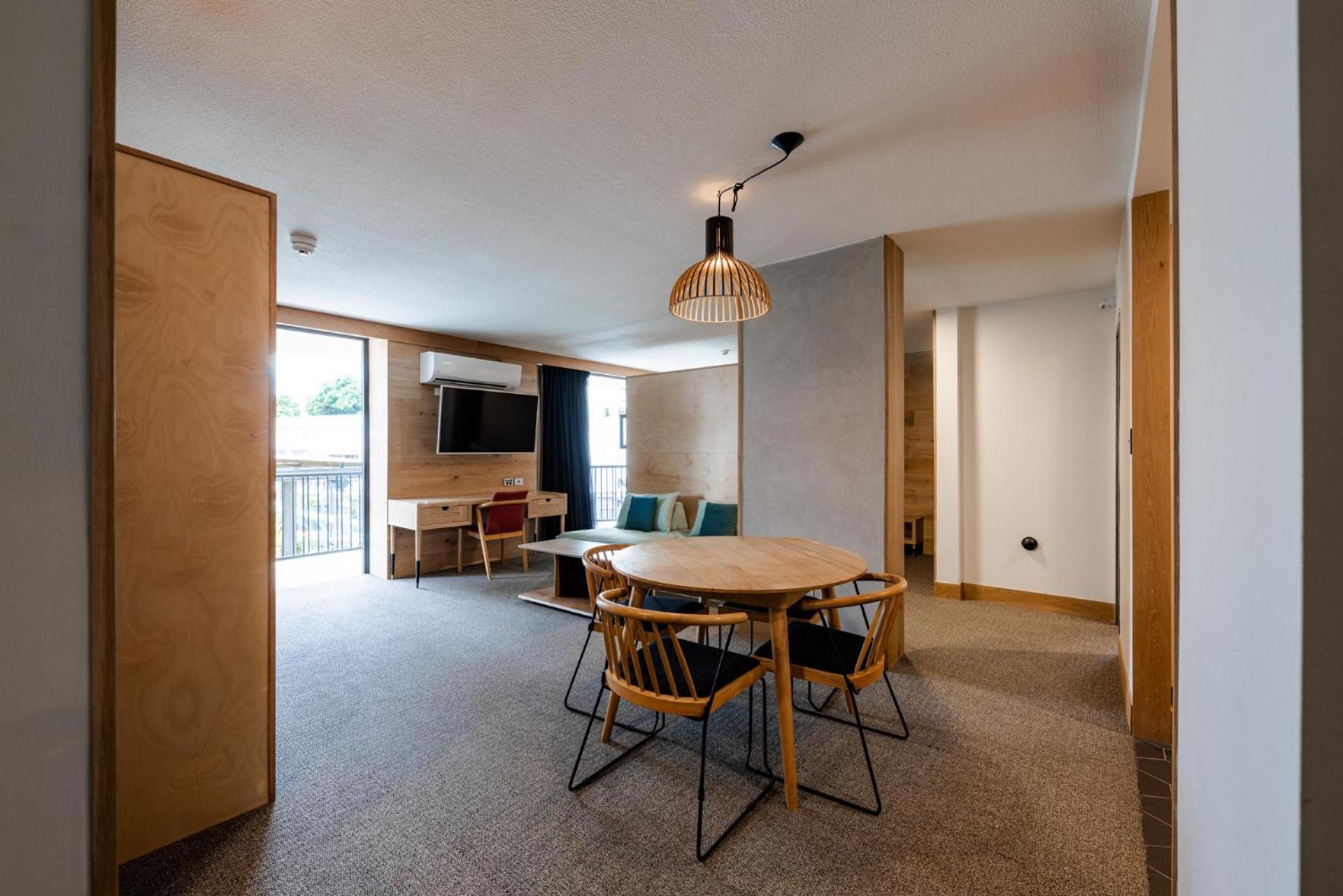 Bunk Surfers Paradise International Backpacker Hostel (Adults Only) Голд-Кост Экстерьер фото